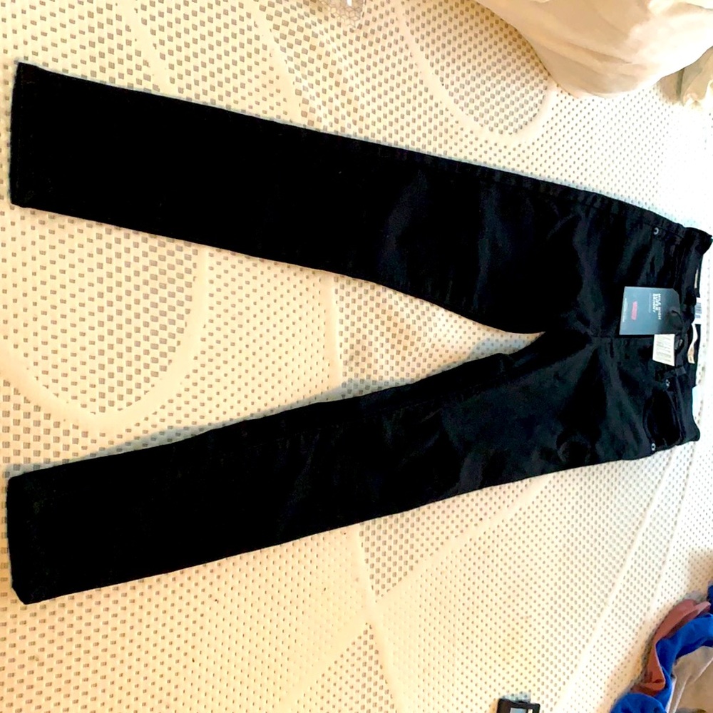 Black Levi’s Mile High Super Skinny Jeans